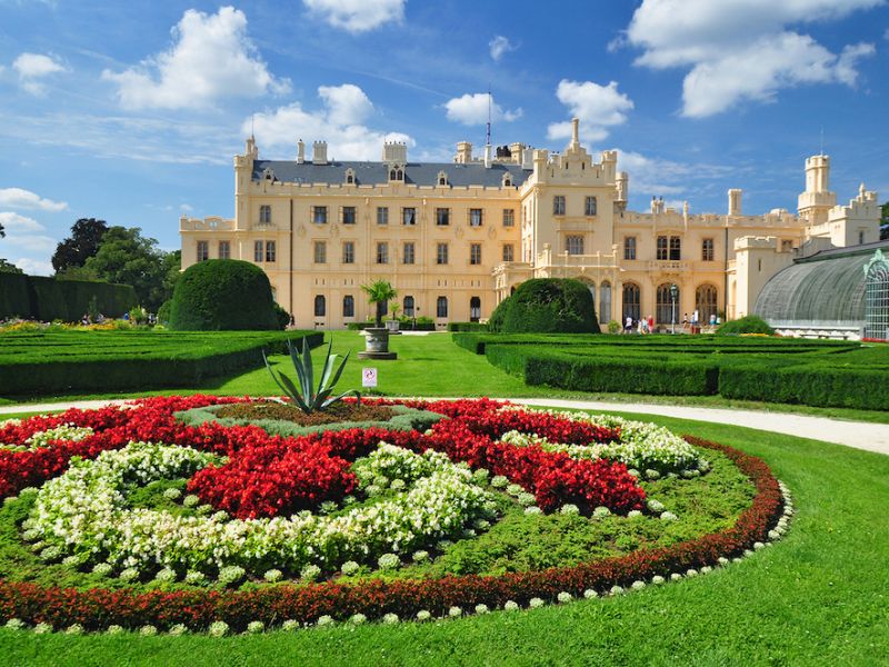 Trojúhelník Lednicko-valtickým areálem